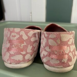 Pink leopards print Toms, Women’s 10
